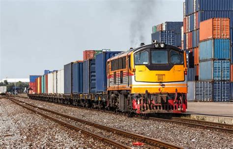 An Overview of Railroads in Logistics and Transportation