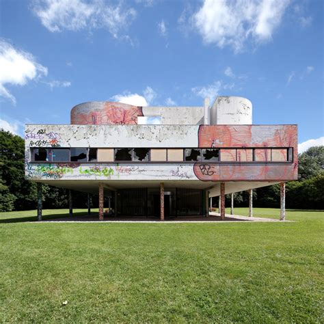 Modernism in Ruins: Artist "Vandalizes" a Le Corbusier Masterpiece ...