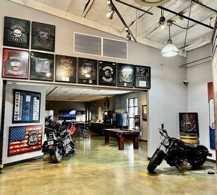 TAMPA BAY HARLEY DAVIDSON Updated December 2024 264 Photos 74