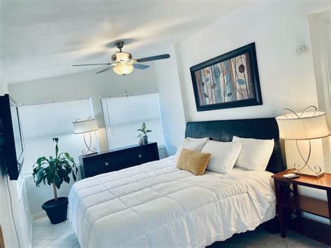 Pompano Beach Vacation Rentals & Homes - Florida, United States | Airbnb