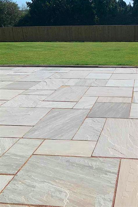 White Hall Flagstones Collection Hereford Grey Outdoor Stone