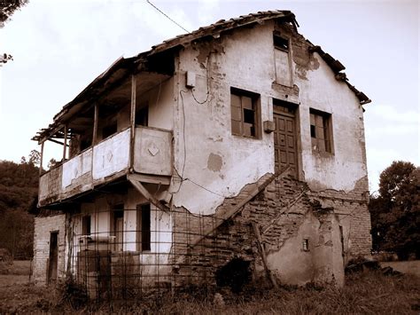 Casa Abandonada El Paso Del Tiempo Y La Dejadez Pueden Con Flickr