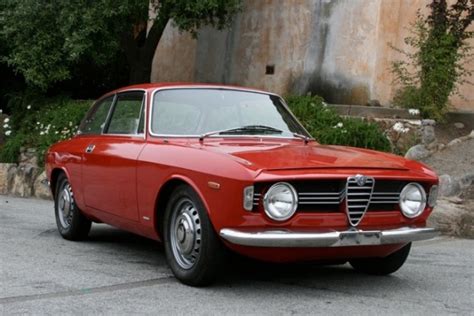 Bat Exclusive 1967 Alfa Romeo Giulia Sprint Gt Veloce Bring A Trailer