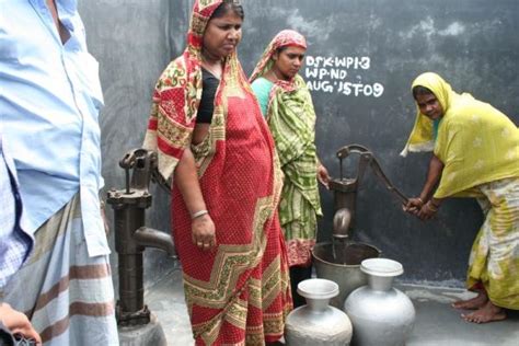 Fleeing Catastrophe, Stuck in the Slums of Bangladesh | Pulitzer Center