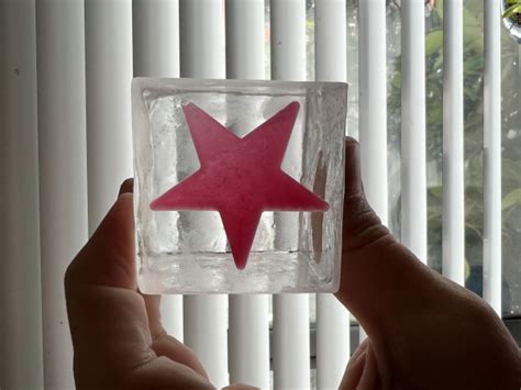 Stars and Other Colored Shapes in Clear Ice Cubes - Alcademics