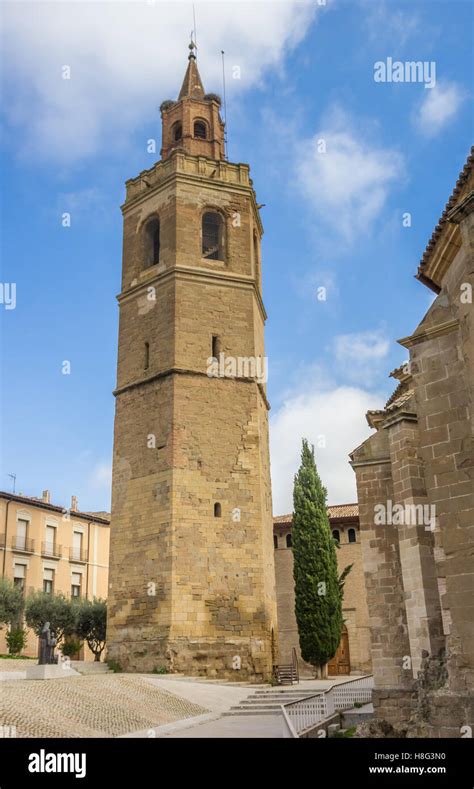 Torre De La Catedral De Barbastro Espa A Fotograf A De Stock Alamy