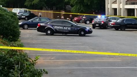 One Dead Two Injured In Dekalb Shopping Center Shooting