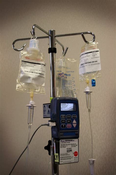 IV Antibiotika stockfoto. Bild von infusion, nger, klinik - 2420858