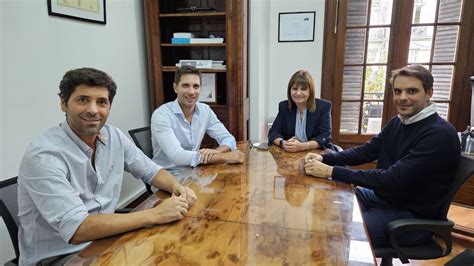 Patricia Bullrich y Sebastián García de Luca en San Nicolás La Razon