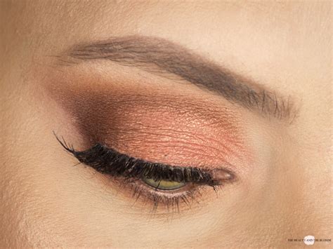 The Beauty And The Blonde Eine Palette Vier Looks Naked Heat Lumber