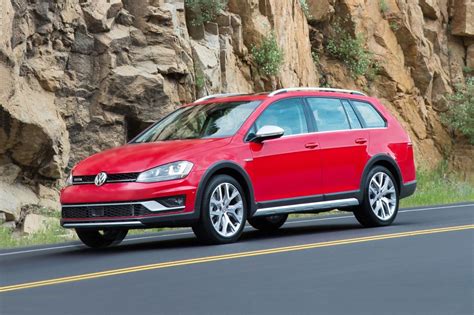 2017 Volkswagen Golf Alltrack Wagon Pricing For Sale Edmunds