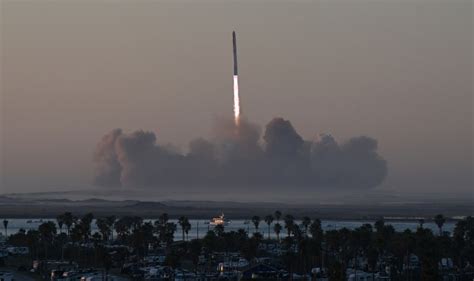 El Cohete De SpaceX Explota Pero Avanza En Su Objetivo De Llegar A La