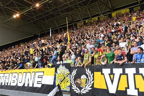 Mick (13) was de Fan of the Match bij Vitesse vs PSV! | Vitesse