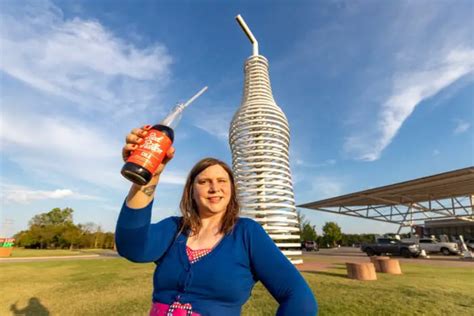 Pops 66 Soda Ranch World S Largest Soda Bottle In Arcadia Oklahoma