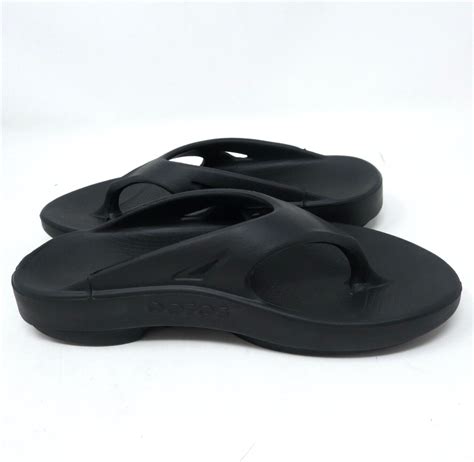 Oofos Ooriginal Recovery Thong Unisex M5 W7 Black Slip On Flip Flops