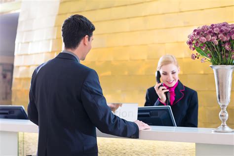 5 Lessons In Outstanding Customer Service From Hospitality Pros