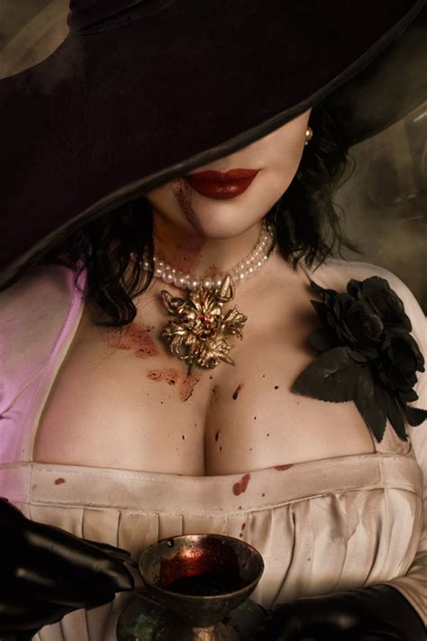 The 30 Best Lady Dimitrescu Cosplays We Ve Ever Seen Most Beautiful Gamers Decide