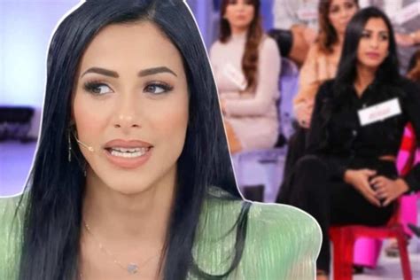 Asmaa Fares chi è la dama di Uomini e Donne età vita privata