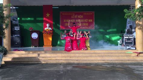 Văn nghệ 20 11 2018 Múa LK Dòng Máu Lạc Hồng Bánh Trôi Nước Lớp 9 4