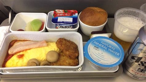 【機内食ルポ】キャセイパシフィック航空エコノミークラス「成田〜香港」 Tabizine～人生に旅心を～