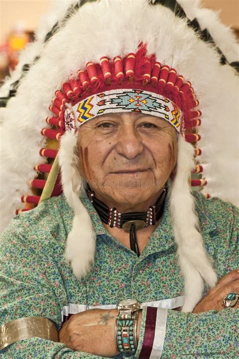 534 Native American Chief Headdress Stock Photos - Free & Royalty-Free Stock Photos from Dreamstime