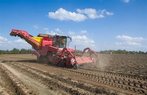 Premium Photo | Potato harvester machine