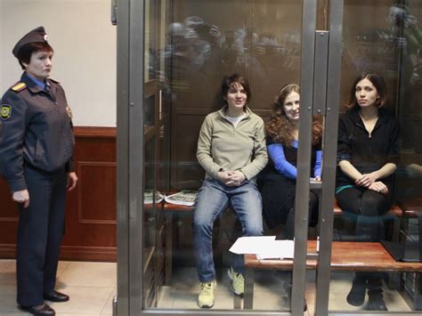 M Sicos Pedem Liberta O De Elementos Do Grupo Pussy Riot