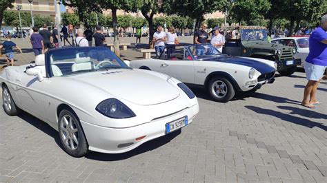 Raduno Di Auto Storiche In Piazza A Monopoli Liniziativa Era Del