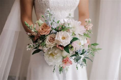 Bridal Bouquet Ideas Expert Advice Bouquet Styles Explained