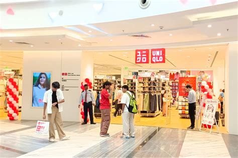 In Pictures Opening Of Uniqlos First Store In Mumbai