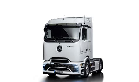 Mercedes Benz Trucks Unveils The Eactros A Battery Electric Long