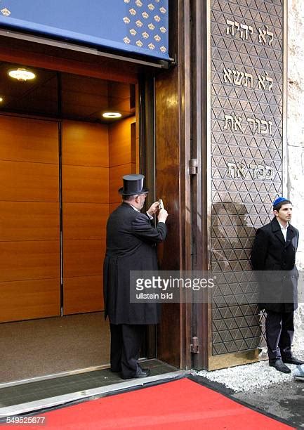 Mezuzah Photos and Premium High Res Pictures - Getty Images