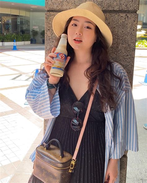 Hot girl xứ Thanh con vẫn trẻ như học sinh cấp Báo Tri thức và