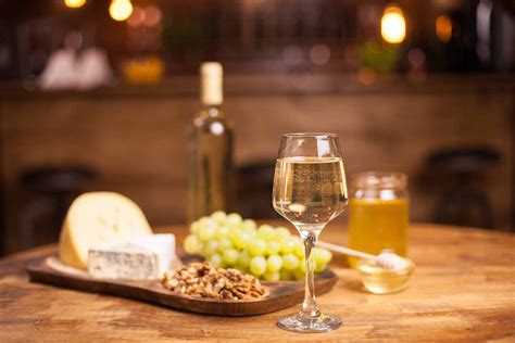 Vino E Formaggio Classificazione Dei Formaggi E Regole D Abbinamento