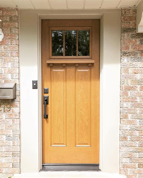 Craftsman Style Front Door Made Of Durable Fiberglass Pella