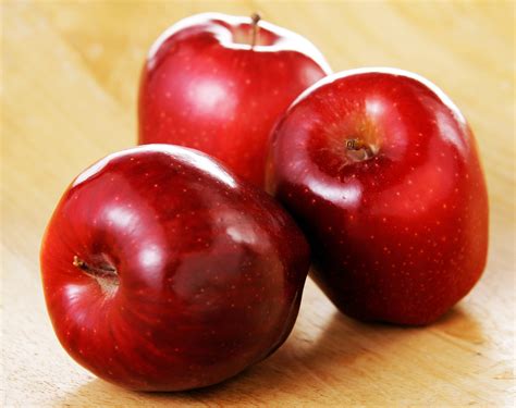 red delicious apples prepared food