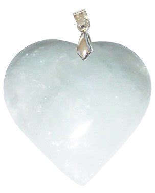 Pendentif Quartz Blanc Coeur Les Pendentifs Artisans De Madagascar