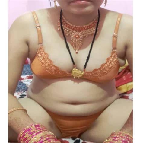 Desi Naina Showing Boobs And Pussy Nude Porn Feat DesiNaina XHamster