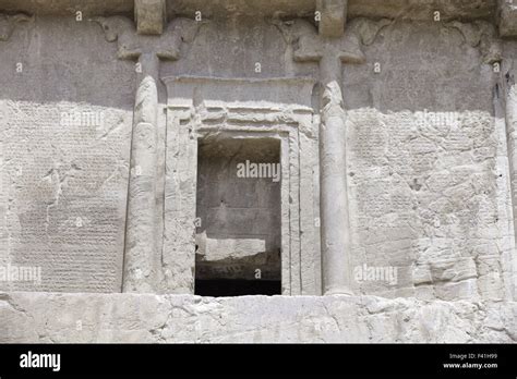 Tomb of Darius Stock Photo - Alamy