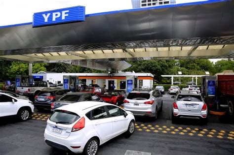 Aumentaron las naftas y el litro de súper en YPF ya supera los 56 en