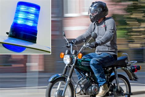 Verfolgungsjagd Durch Leipzig Getuntes Moped Fl Chtet Mit Ber Km H