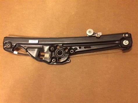 04 10 Bmw 525i 528i 530i 530xi 535i 545i 550i M5 Right Rear Window Regulator Ebay