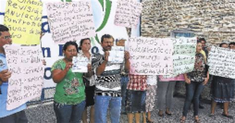 Vecinos Protestan Por Altos Cobros De Agua