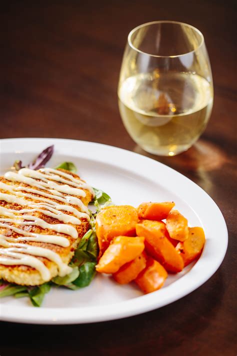Buffalo Café & Nightly Grill - Breakfast, Lunch & Dinner - Whitefish
