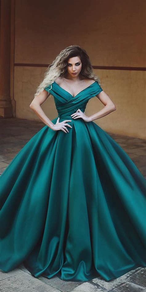 18 Green Wedding Dresses For Non-Traditional Bride | Wedding Dresses Guide