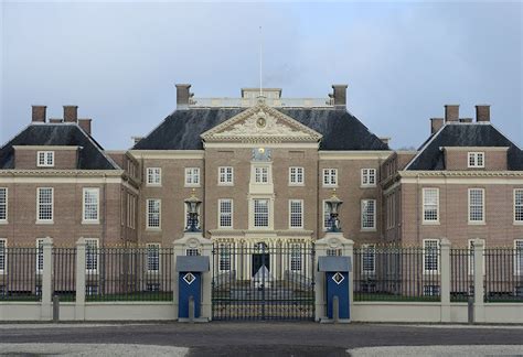 Paleis Het Loo Heropent De Koetshuizen Vorsten