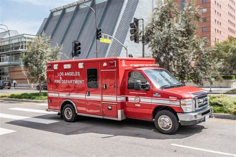 Ambulance Car in Los Angeles Downtown - CALIFORNIA, USA - MARCH 18 ...