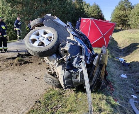 Tragiczny Wypadek Podczas Wyprzedzania Na Uku Drogi Nie Yje Latek