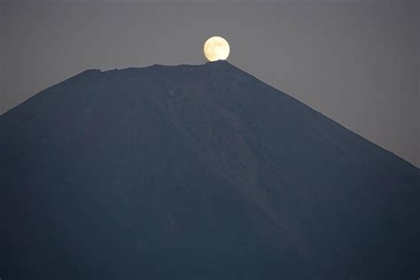 Near Peak Of Mount Fuji Fujinomiya Japan Ap Harvest Moon Moon