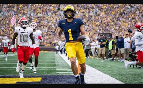 University of Michigan Athletics: Michigan Wins 10th in a Row with ...